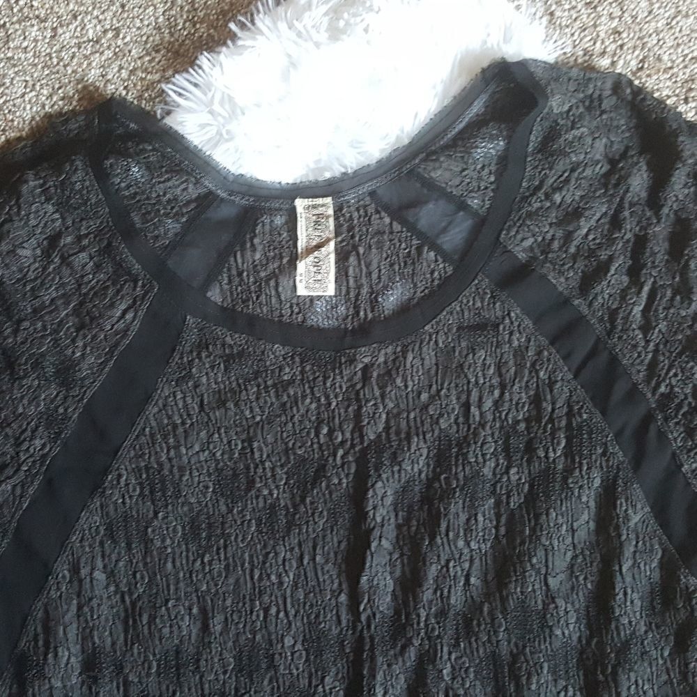 Free People lace shirt Size Medium - Picture 6 of 8